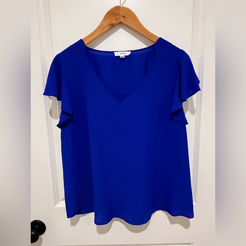 Mine Women's Royal Blue Flutter Sleeve Blouse With Scalloped V Neck. NWOT.